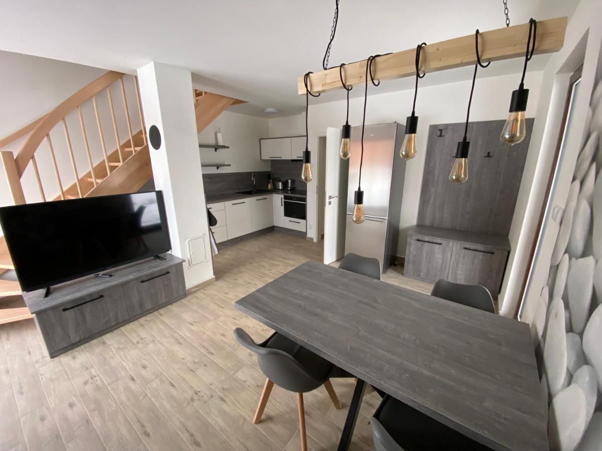 Cerny Vlk, Apartment Borova Lada