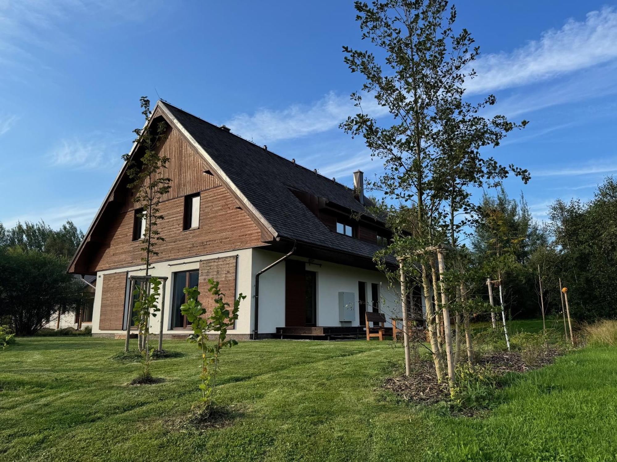 Cerny Vlk, Apartment *
